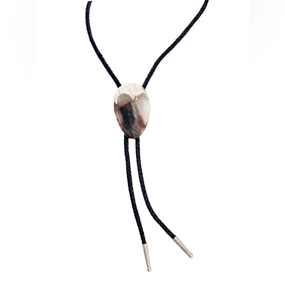 Bolo agate stone tie